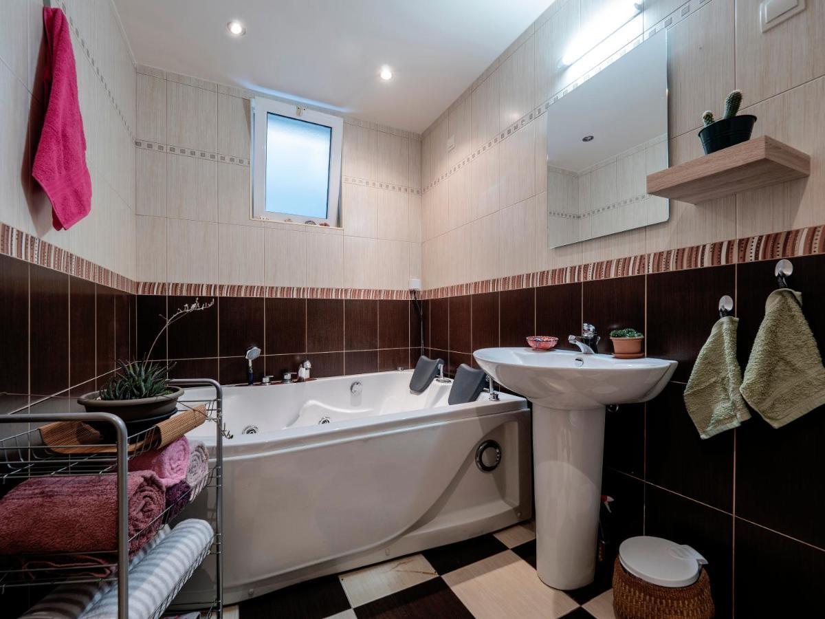 Casa Al Mare Petrovac, Montenegro Екстериор снимка